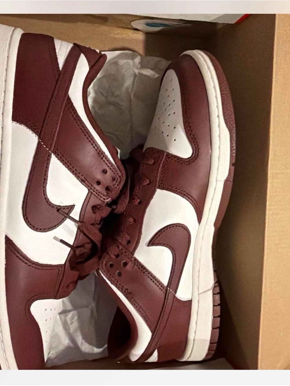 Nike Men's White and Maroon Low-Top Sneakers